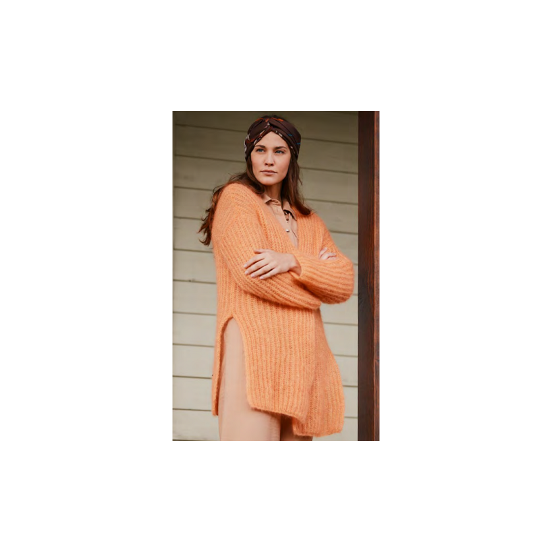 Vest - Silkhair - Lookbook 16 (model 21)