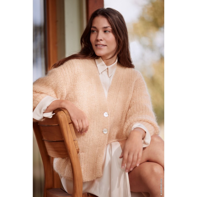 Vest  - Silkhair - Lookbook 16 (Model 17)