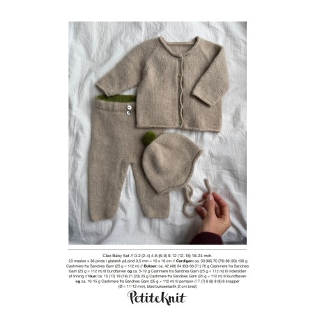 Patroon PetiteKnit Cleo Baby Set (maat 0 t/m 24 maanden)
