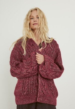 Vest - Natural Alpaca Pelo - Nordic Knits 4 (model 15)