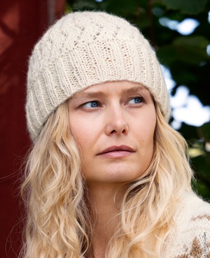 Muts - Natural Alpaca Pelo - Nordic Knits 5 (Model 14)