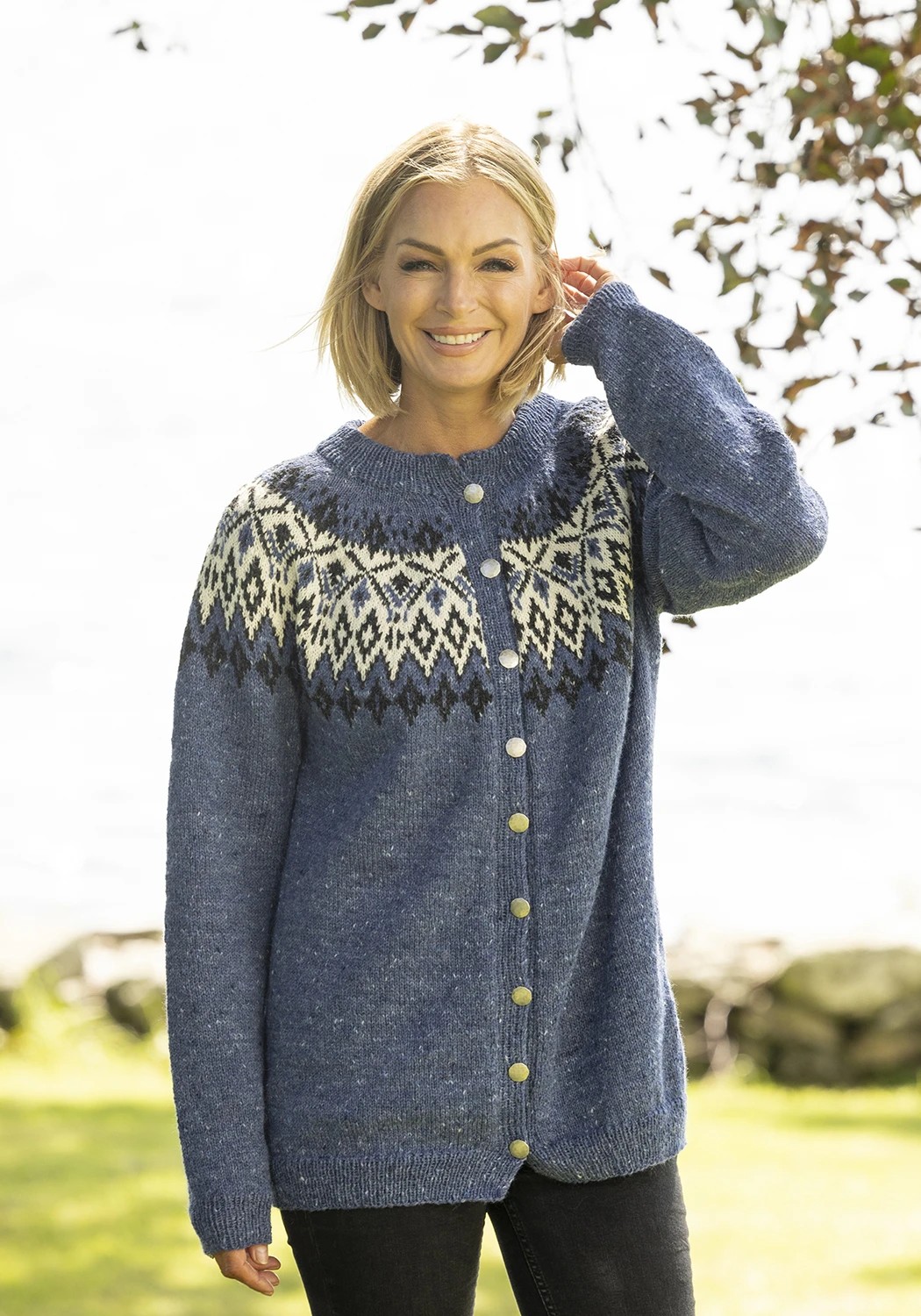 Trui - Andes Tweed - Viking of Norway - Vindruna Cardigan 1-13